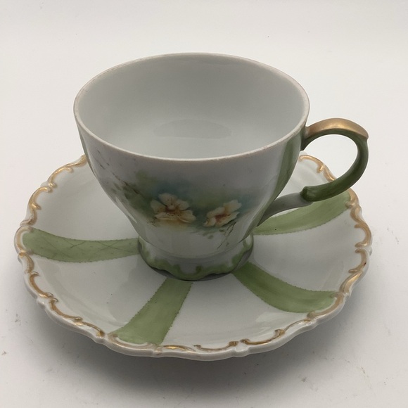 Vintage Bavaria Seltzmann Weiden Hand-Painted Cup and Saucer - Picture 2 of 15